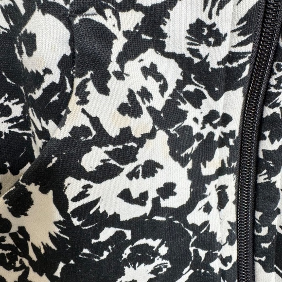 Lululemon Cozy Cuddle up Jacket - Picture 4 of 8